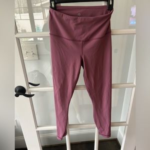 Women’s pink leggings